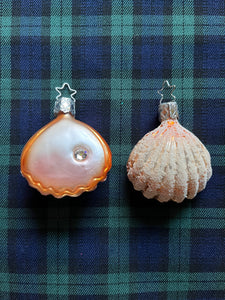 Glass Christmas Ornament "The Sea Clam"